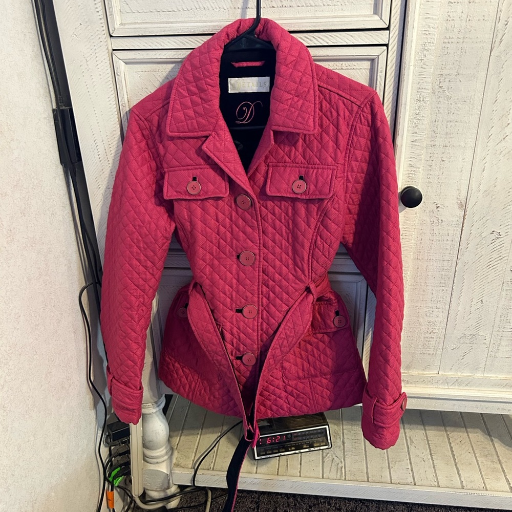 Details vintage pink coat